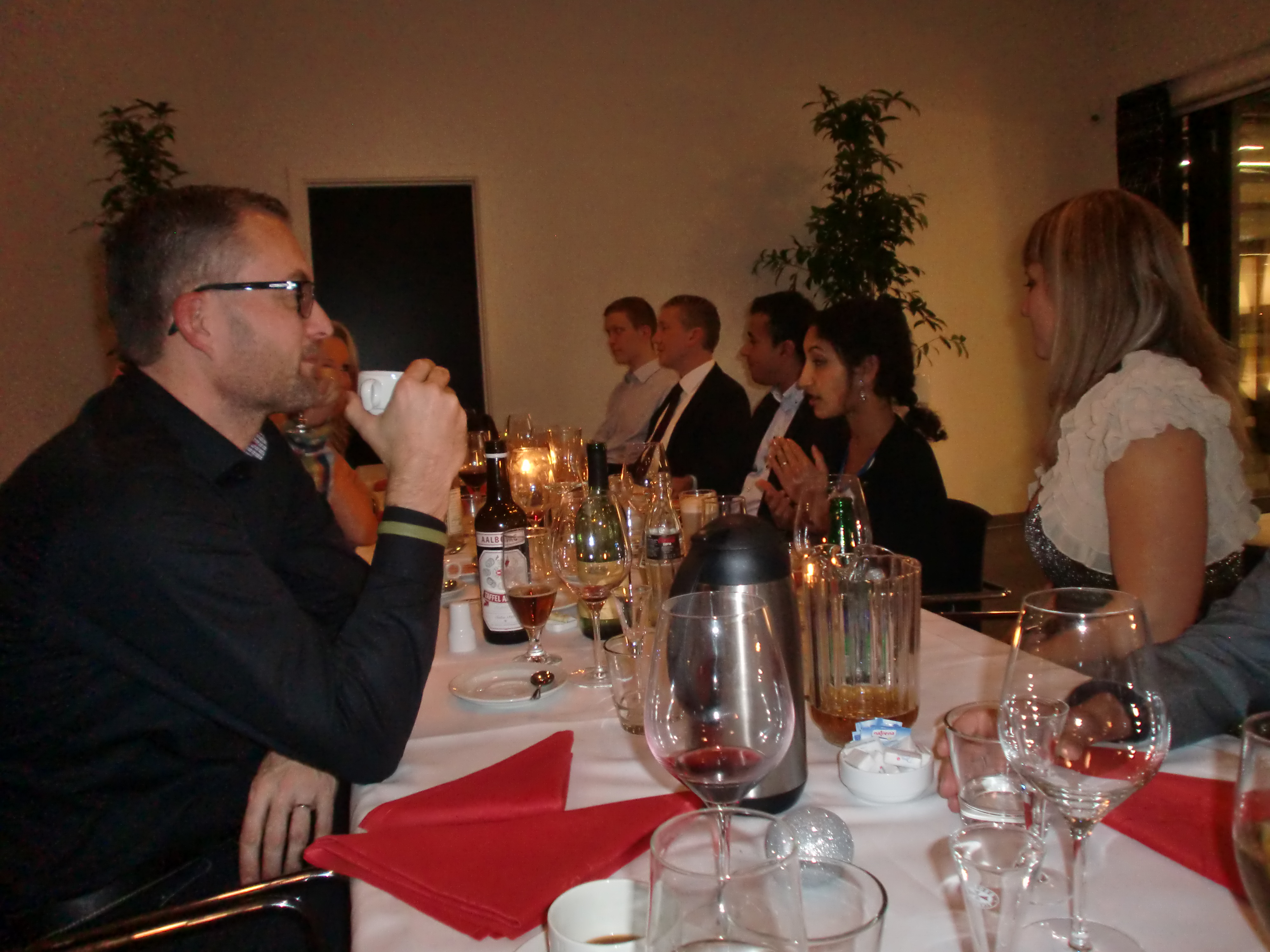 https://www.mos-eisley.dk/media/Netic billeder/Julefrokost%2029-11-2013/CIMG3881.JPG